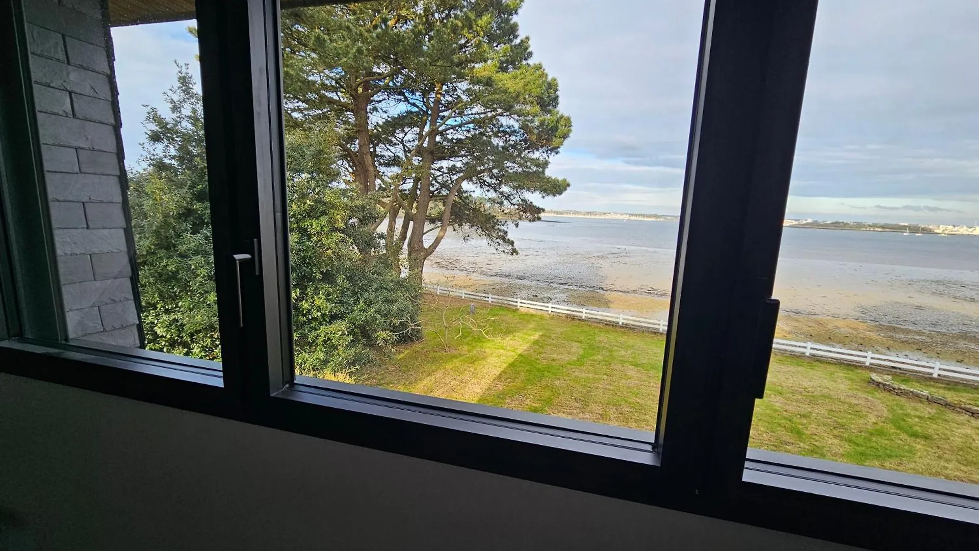 Ker Ty Mor - Waterfront Family House Villa Port-Louis 0*,  Frankrike
